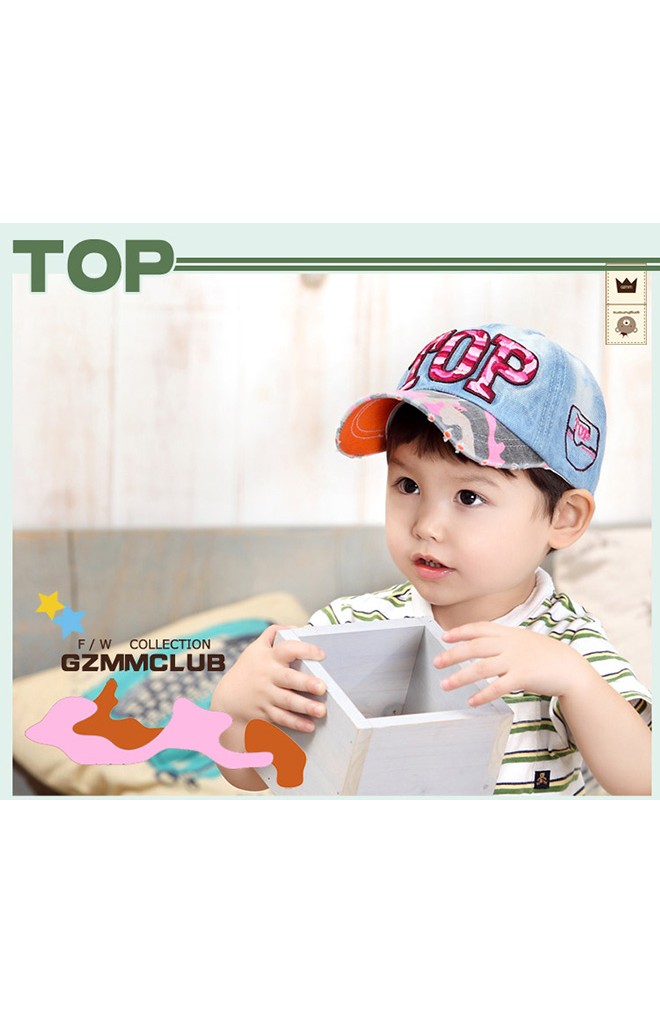 หมวกแก๊ปยีนส์ฟอก ปีกหมวกลายทหาร แต่งอักษร TOP จาก GZMM