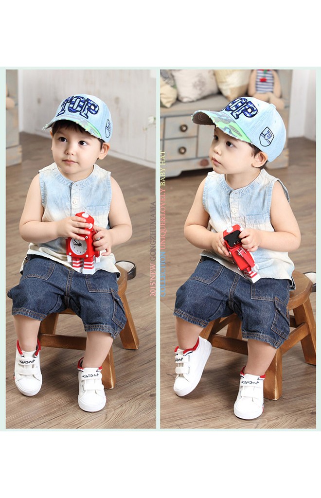 หมวกแก๊ปยีนส์ฟอก ปีกหมวกลายทหาร แต่งอักษร TOP จาก GZMM