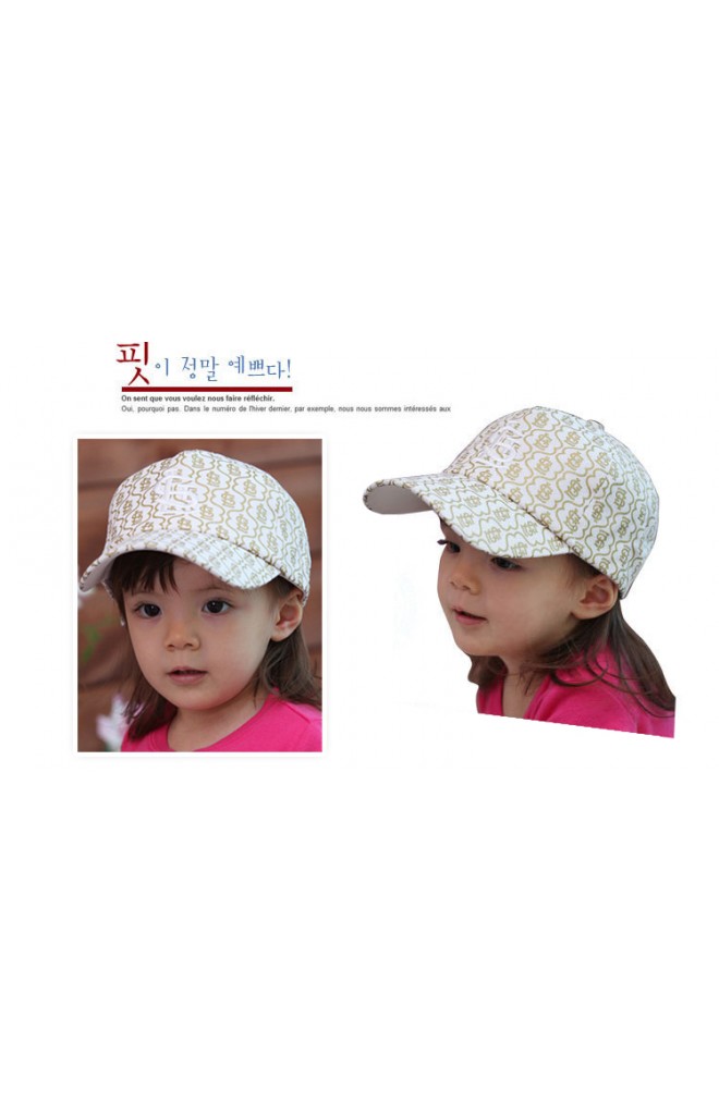 หมวแก๊ปสีขาวสกรีนอักษร LST สีทองจาก Lemonkid