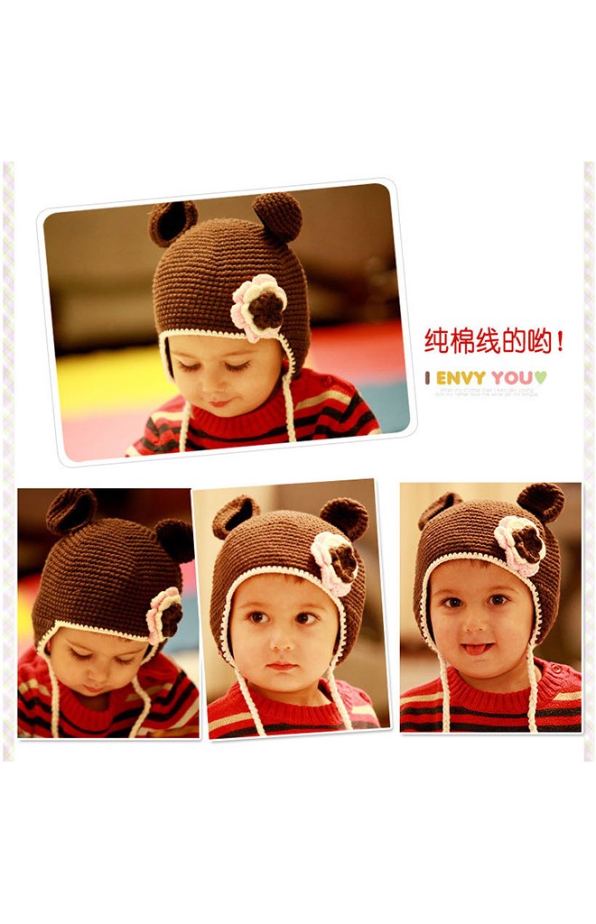 หมวกถักสีน้ำตาลเข้ม มีหูน่ารัก ด้านหน้าแต่งดอกไม้ถัก จาก Lemonkid