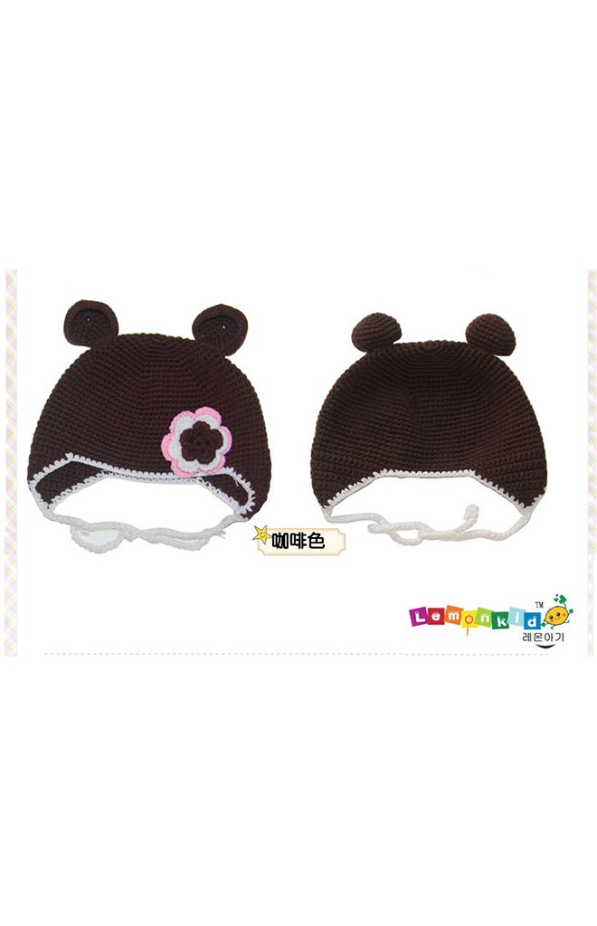 หมวกถักสีน้ำตาลเข้ม มีหูน่ารัก ด้านหน้าแต่งดอกไม้ถัก จาก Lemonkid