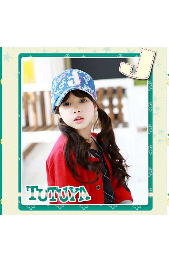 หมวแก๊ปสกรีน JOY ด้านหน้าแต่งอักษร J จาก TUTUYA