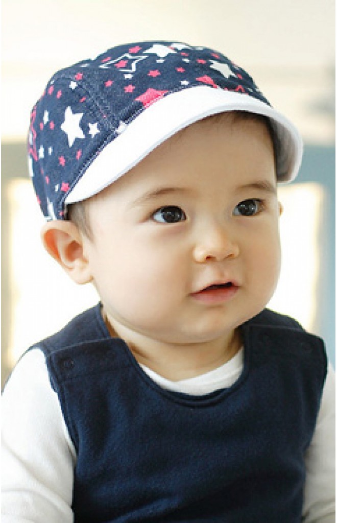 หมวกแก๊ปเด็กปีกอ่อนลายดาว หมวกแก๊ปเด็กปีกอ่อนลายดาว