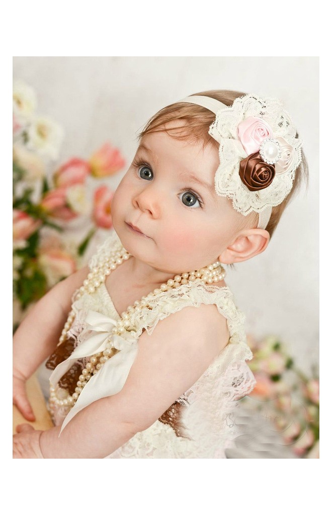 สายคาดแต่งกุหลาบตูม 3 ดอกพร้อมระบายลูกไม้สวยหวาน