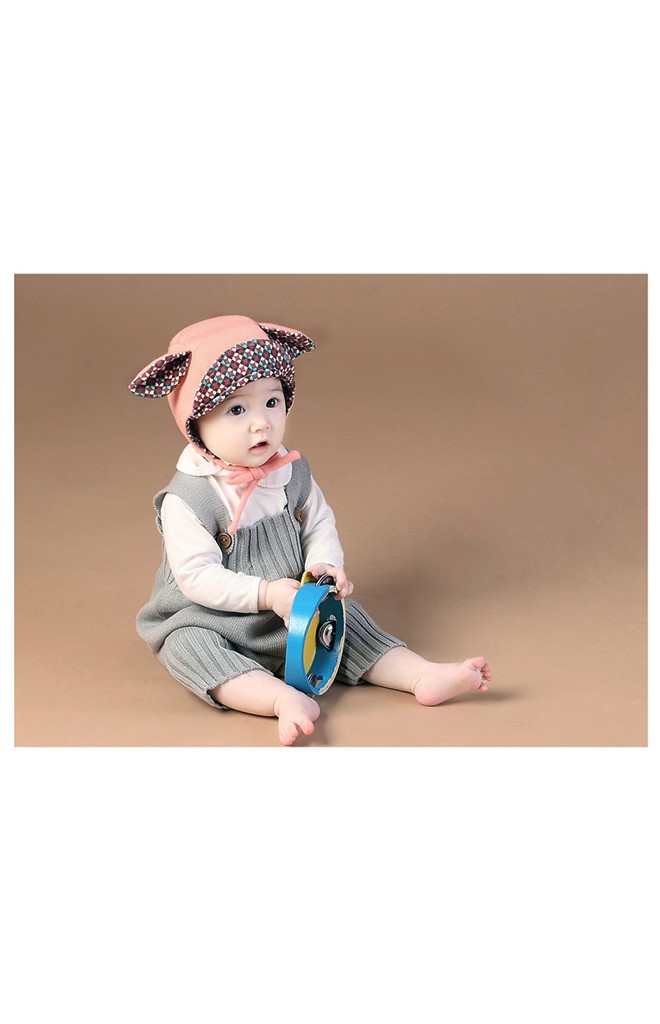 หมวกเด็กแต่งหู มีปีกหมวกเล็กๆ ด้านในผ้าลาย