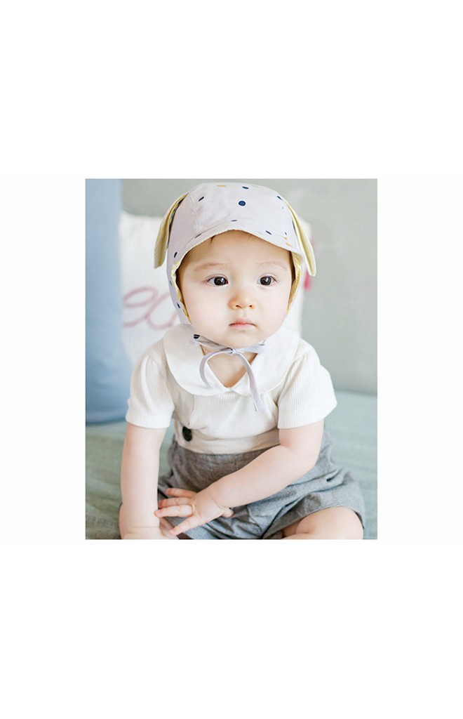 หมวกเด็กลายจุด มีปีกหมวกเล็กๆ แต่งหูน่ารัก