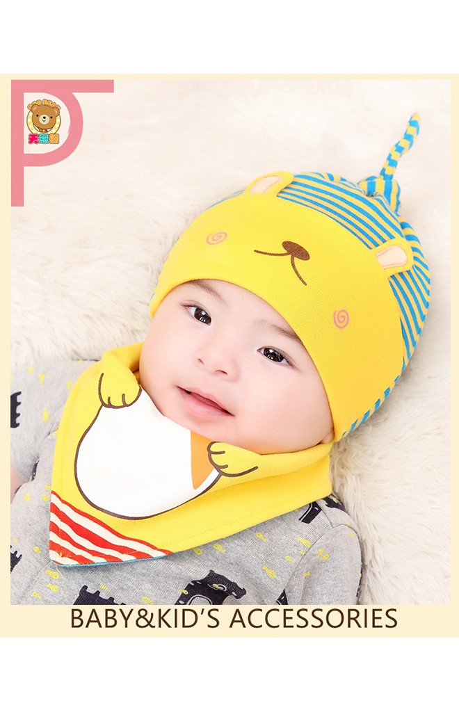 เซ็ตหมวกเด็กเล็กลายหมีมาพร้อมผ้ากันเปื้อนสามเหลี่ยมเข้าชุดกัน