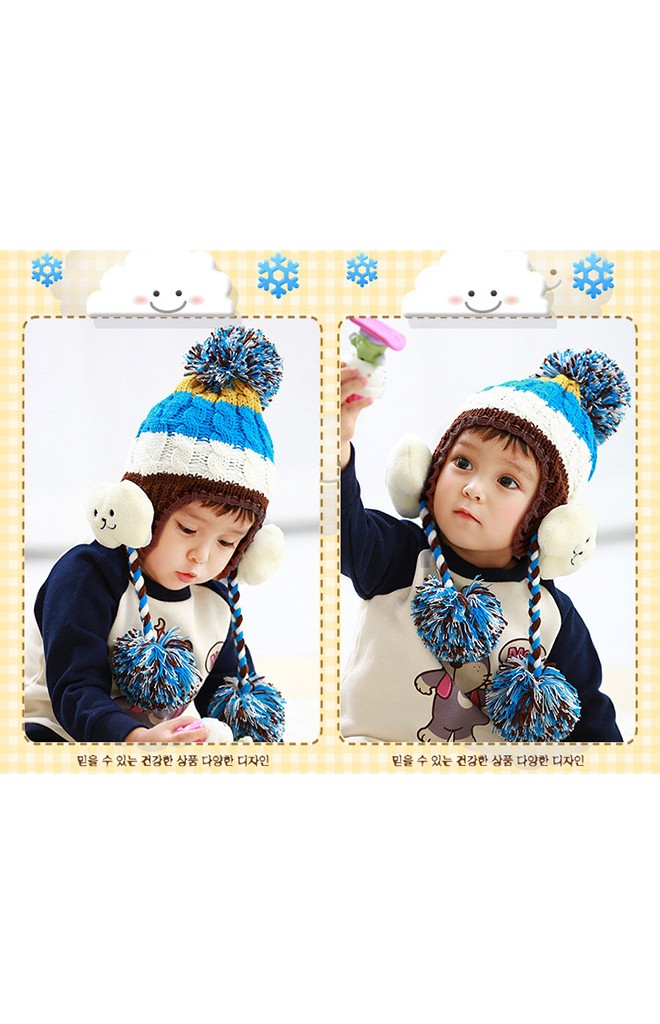 หมวกไหมพรมลายรุ้งสลับสี ด้านข้างหูแต่งตุ๊กตาเมฆน้อย ห้อยปอมปอม kocotree