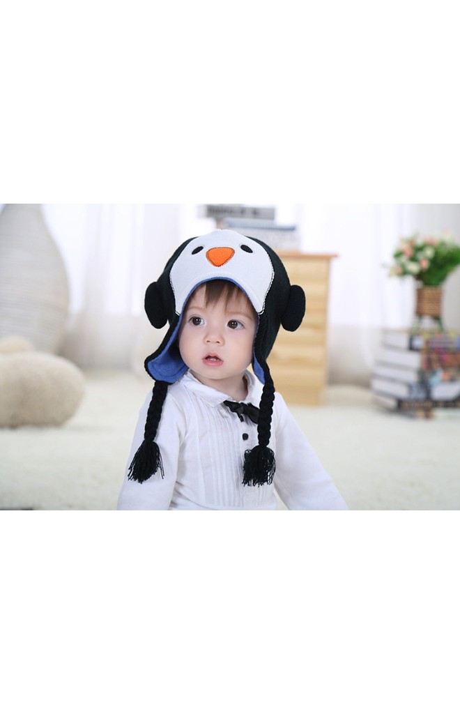 หมวกเพนกวิน แต่งสายเปียห้อยน่ารักๆ