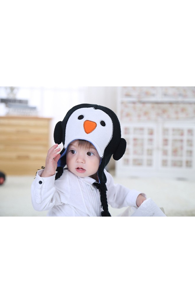 หมวกเพนกวิน แต่งสายเปียห้อยน่ารักๆ