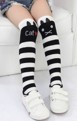 ถุงเท้าเด็กหญิงแบบยาว ลาย Cat