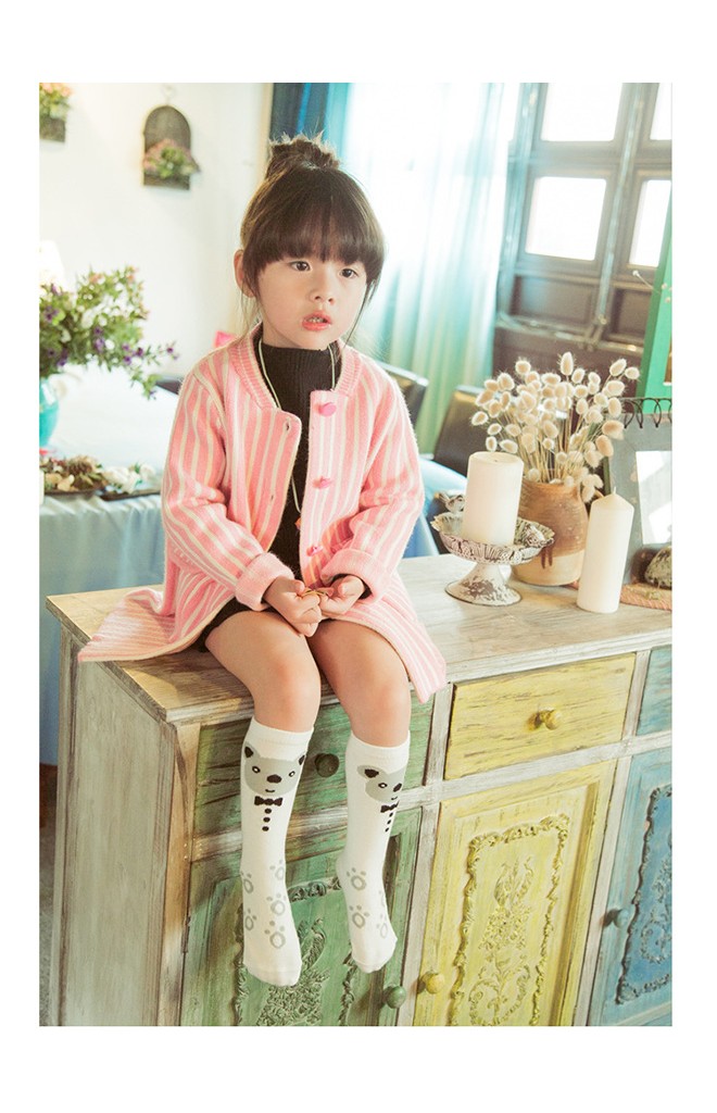 ถุงเท้าเด็กแบบยาวสีขาวลายหมีผูกโบว์