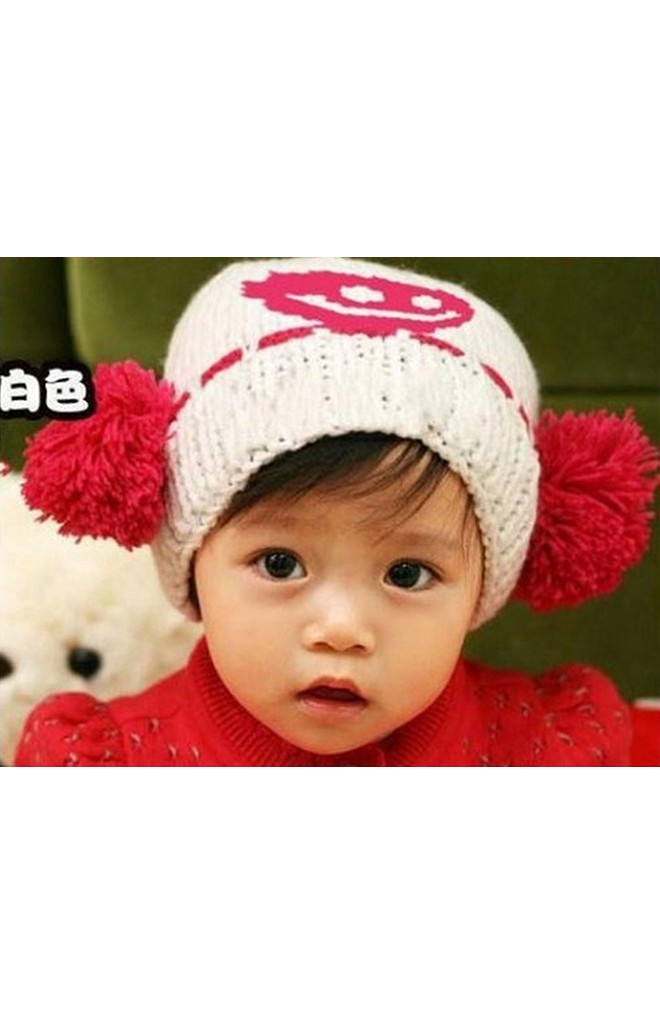 หมวกไหมพรมรูปเด็กยิ้มแต่งปอมปอมด้านข้าง