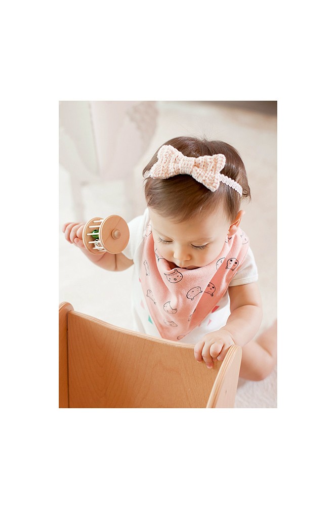 ผ้ากันเปื้อนสามเหลี่ยมเด็กลายลูกหมูน่ารัก