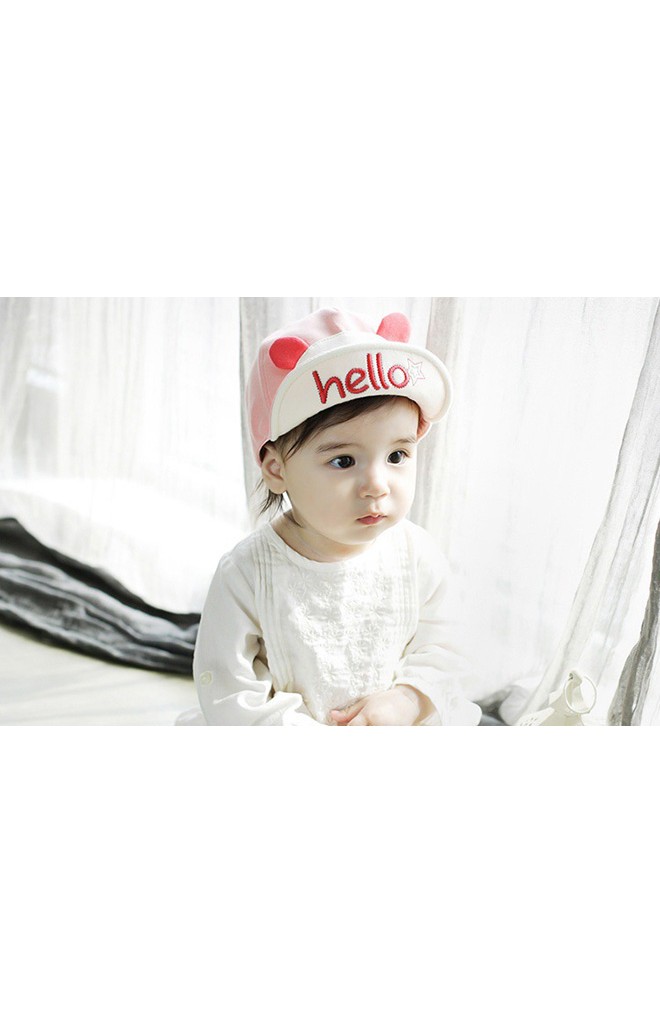 หมวกแก๊ปหมีแต่งหูน่ารัก ปีกหมวกด้านในปักอักษร hello
