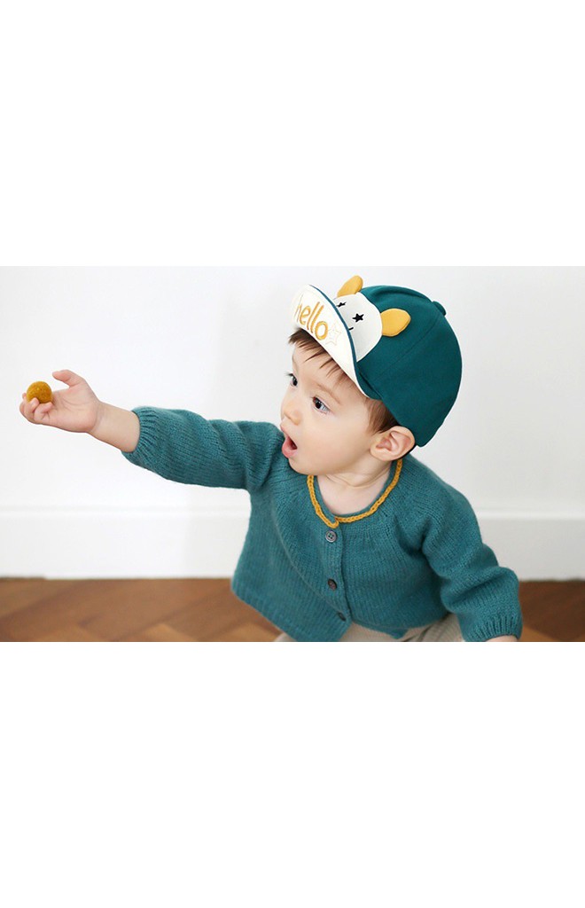 หมวกแก๊ปหมีแต่งหูน่ารัก ปีกหมวกด้านในปักอักษร hello
