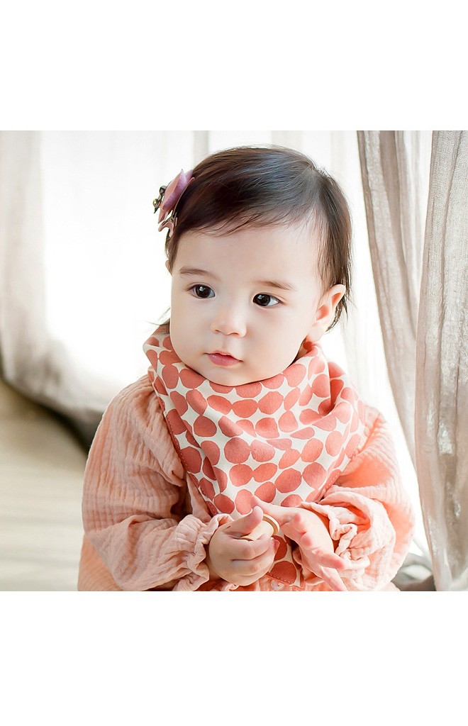 ผ้ากันเปื้อนสามเหลี่ยมลายมิกกี้ อีกด้านลายวงกลม