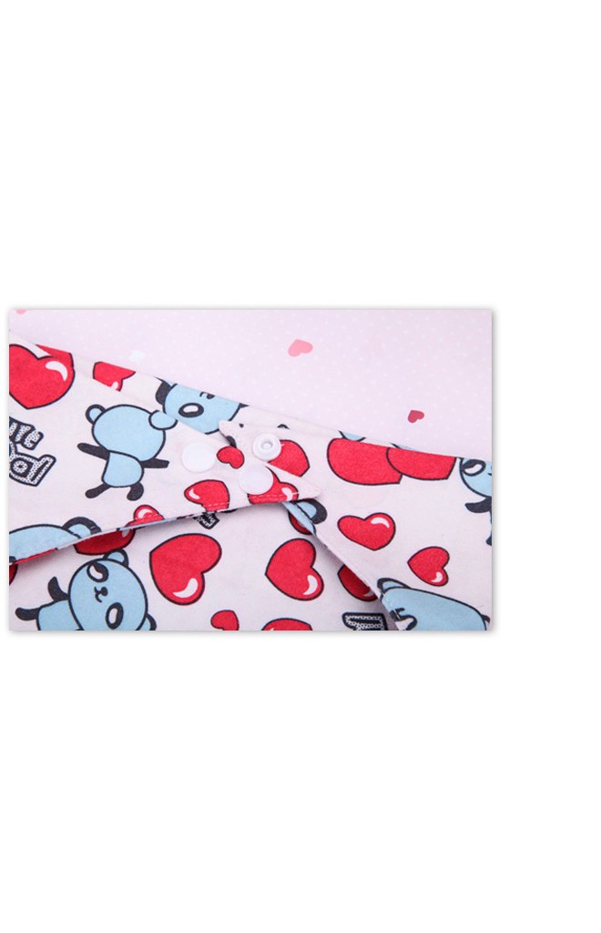 Microfiber Baby Bibs ผ้ากันเปื้อนสามเหลี่ยม สีขาว ลายหมีแพนด้า