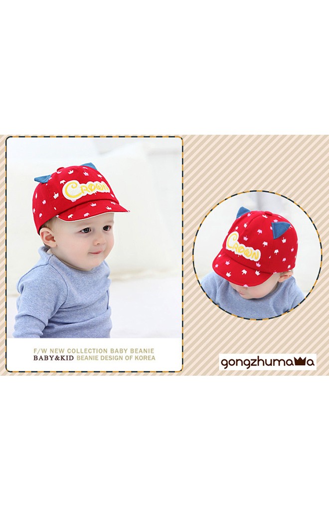 หมวกแก๊ปลายมงกุฎ แต่งหูและหน้าแมว ปักอักษร Crown จาก GZMM