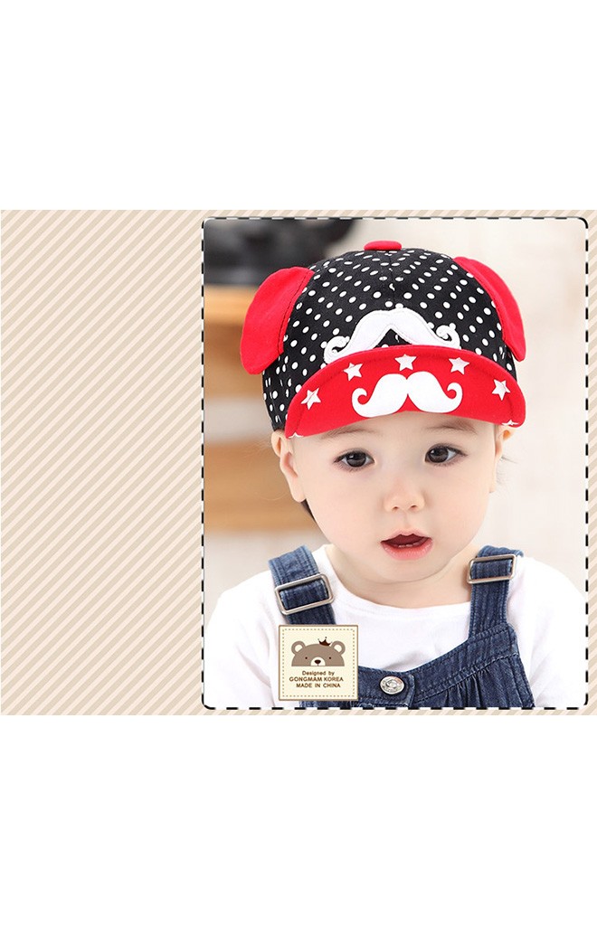 หมวกแก๊ปเด็กลายจุด แต่งรูปหนวด