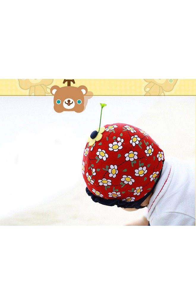 หมวกสาวน้อยลายดอกไม้ ระบายสีเข้มช่วงขอบหมวก จาก TUTUYA