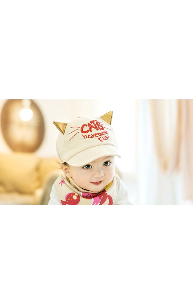 หมวกแก๊ปเด็ก ปักอักษร CATS แต่งหูน่ารัก จาก GZMM