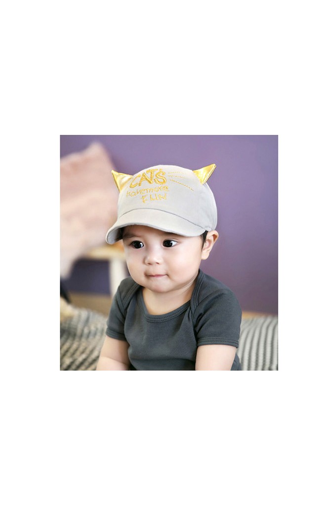 หมวกแก๊ปเด็ก ปักอักษร CATS แต่งหูน่ารัก จาก GZMM