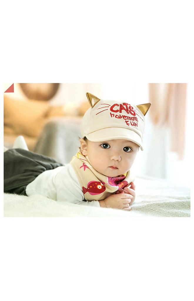 เซ็ตหมวกแก๊ปปักอักษร CATS มาพร้อมผ้ากันเปื้อนลายแมว จาก GZMM