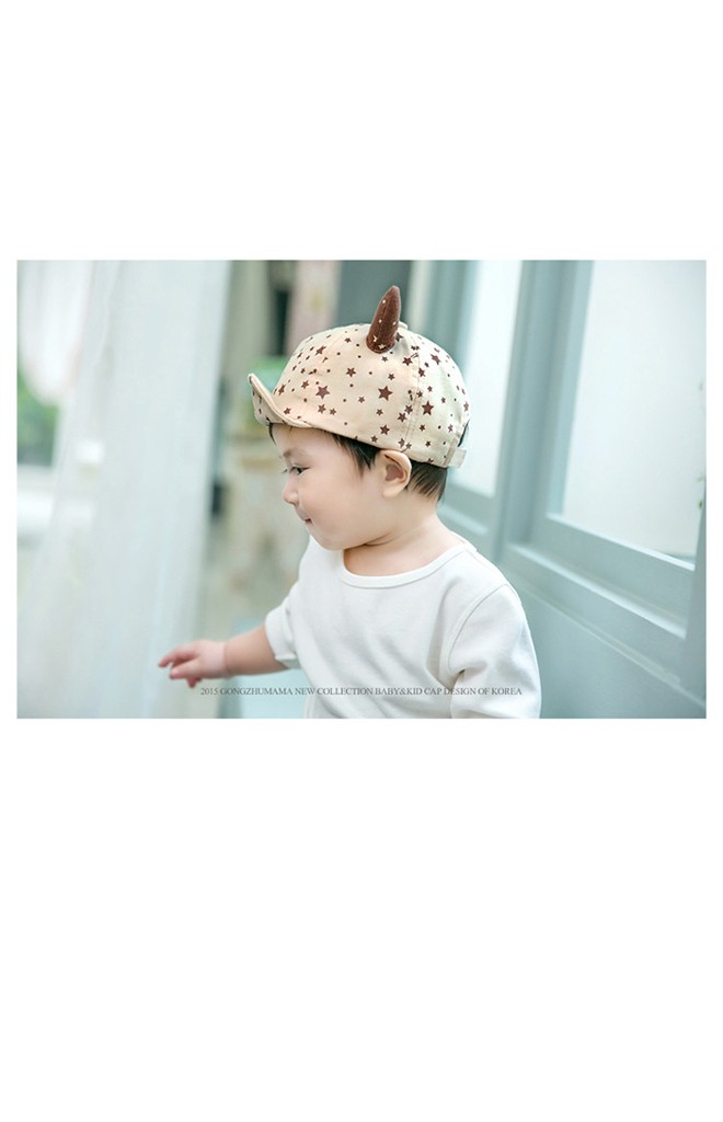 หมวกแก๊ปแต่งเขาเท่ๆ ลายจรวดท่องอวกาศ GZMM