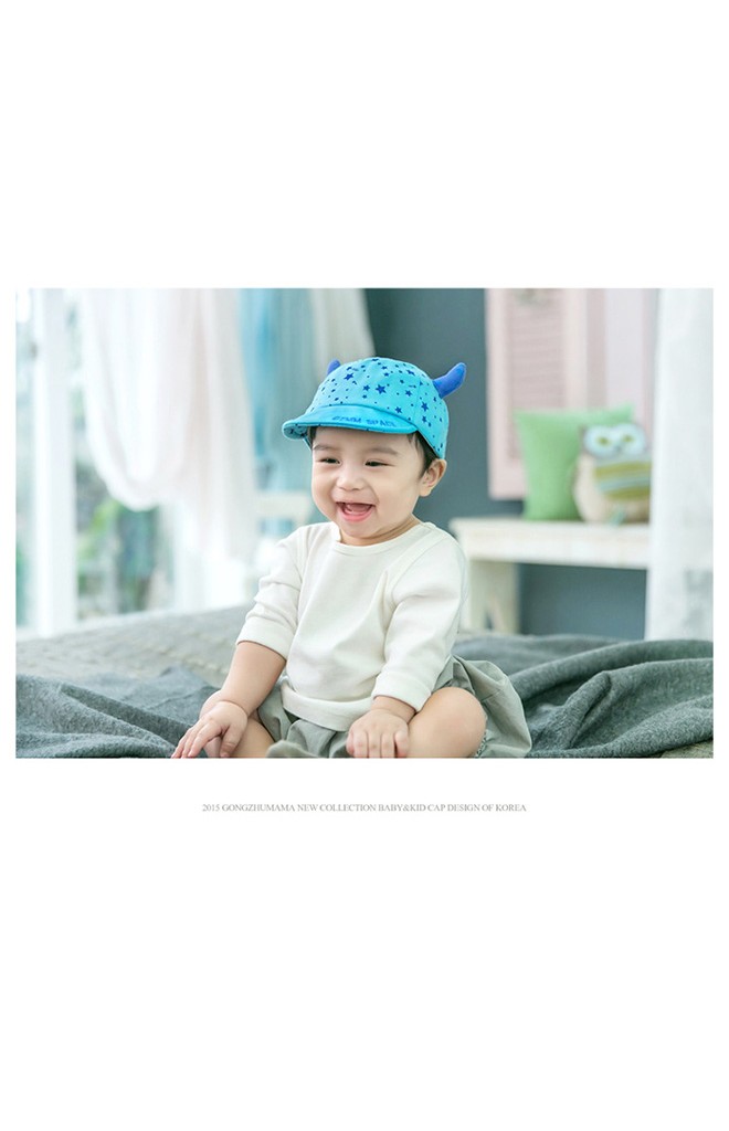 หมวกแก๊ปแต่งเขาเท่ๆ ลายจรวดท่องอวกาศ GZMM