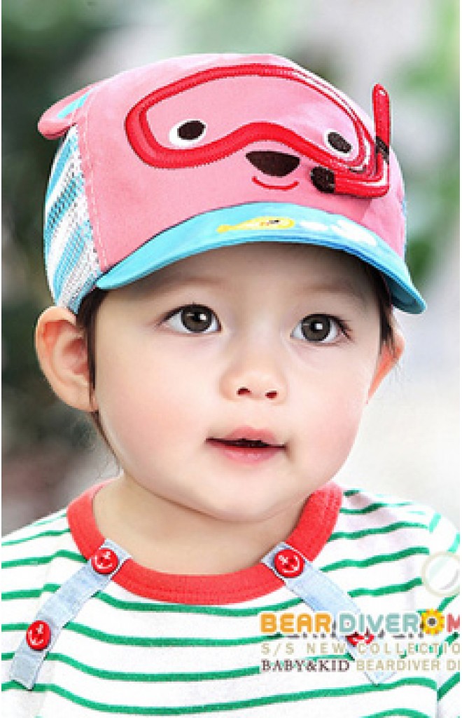 หมวกแก๊ปเด็กลายหมีวินนี่นักดำน้ำ ด้านหลังเป็นตาข่าย จาก GZMM หมวกแก๊ปเด็กลายหมีวินนี่นักดำน้ำ ด้านหลังเป็นตาข่าย จาก GZMM