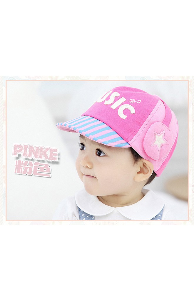 หมวกแก๊ป MUSIC ด้านบนคาดหูฟัง