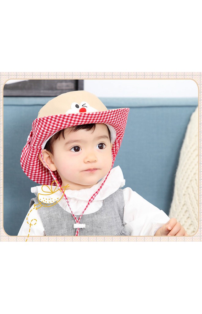 หมวกโดเรม่อนแบบปีกกว้าง