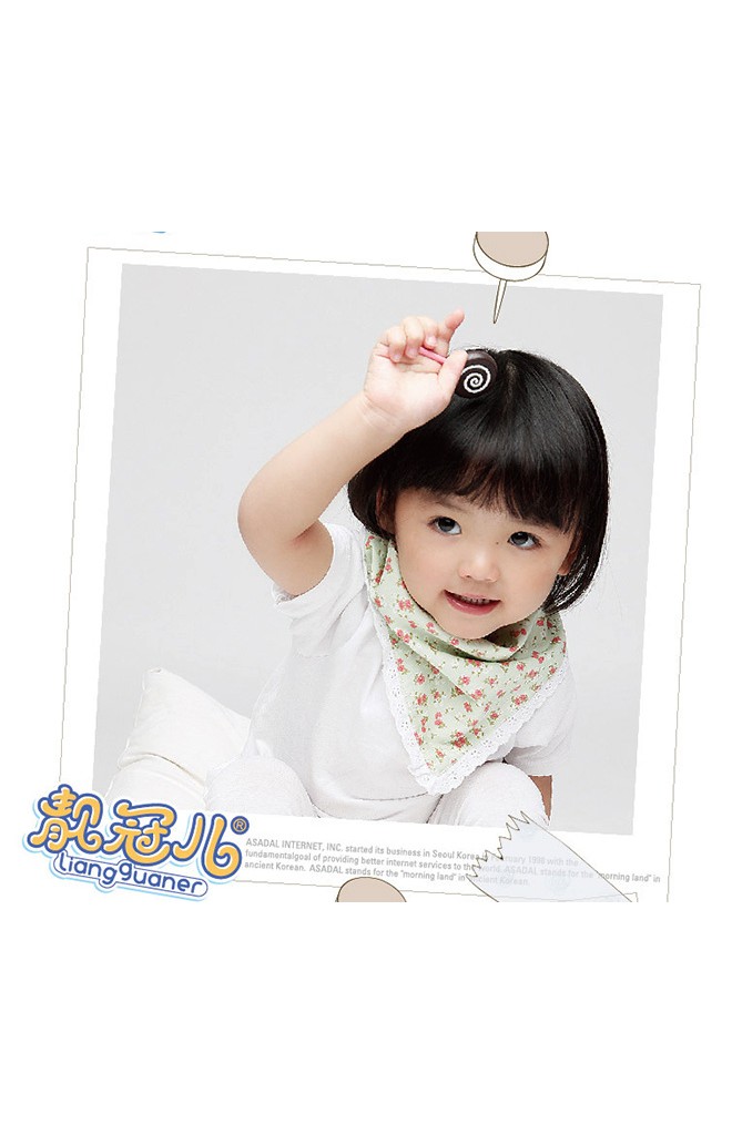 ผ้ากันเปื้อนเด็กลายดอก แพ็ค 2 สี แต่งขอบผ้าฉลุสีขาว