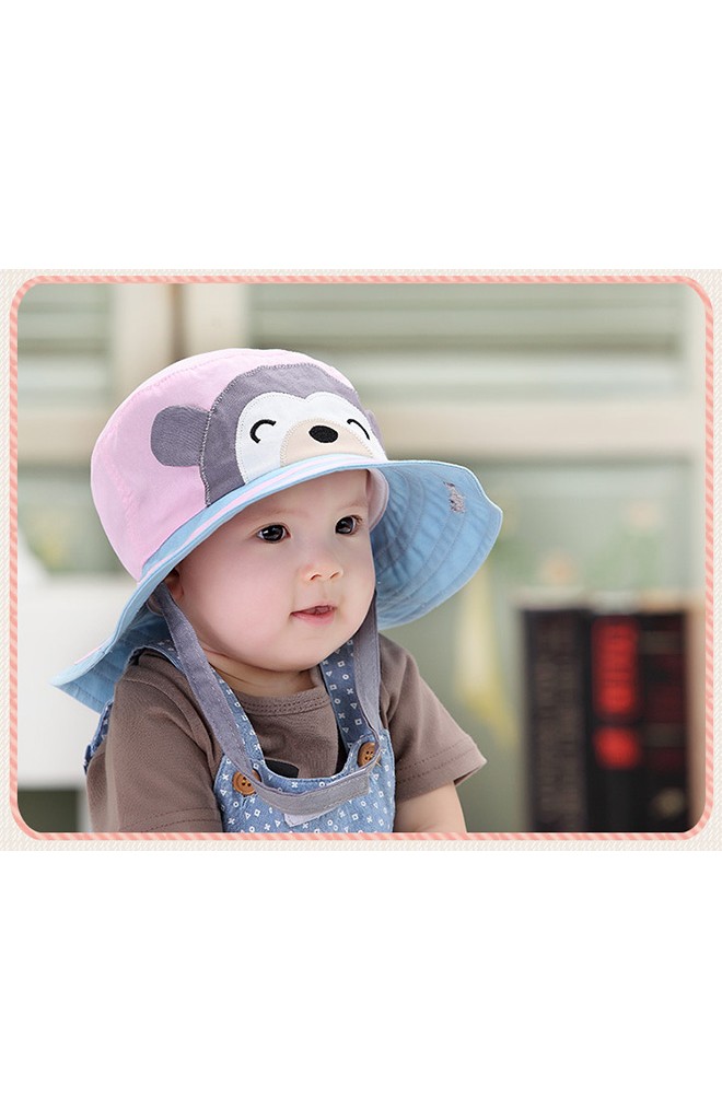 หมวกปีกกว้างหน้าลิงน้อย