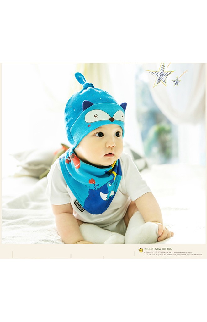 เซ็ตหมวกเด็กเล็กลายหน้าจิ้งจอกมาพร้อมผ้ากันเปื้อนสามเหลี่ยม จาก GZMM