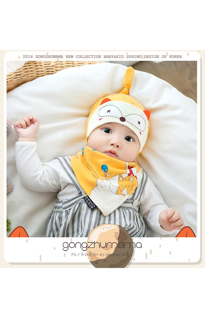 เซ็ตหมวกเด็กเล็กลายหน้าจิ้งจอกมาพร้อมผ้ากันเปื้อนสามเหลี่ยม จาก GZMM