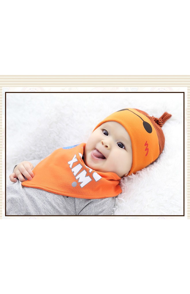 เซ็ตหมวกเด็กเล็กพร้อมผ้ากันเปื้อนลาย BABY MAX จาก dandy bebe