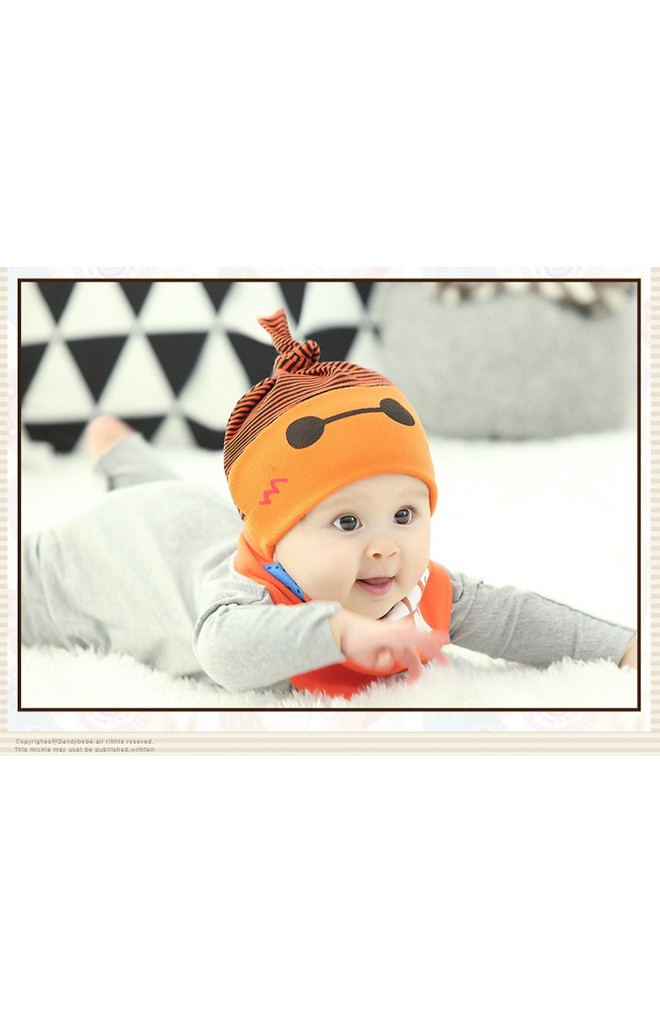 เซ็ตหมวกเด็กเล็กพร้อมผ้ากันเปื้อนลาย BABY MAX จาก dandy bebe