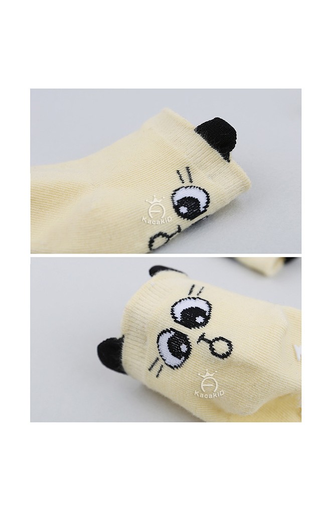 ถุงเท้าเด็กหน้าแมวตาโต แบบมีกันลื่น จาก kacakid