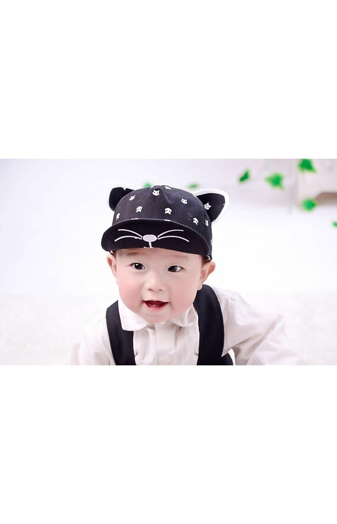 หมวกแก๊ปลายแมวแต่งหู ปีกหมวกปักหน้าแมว