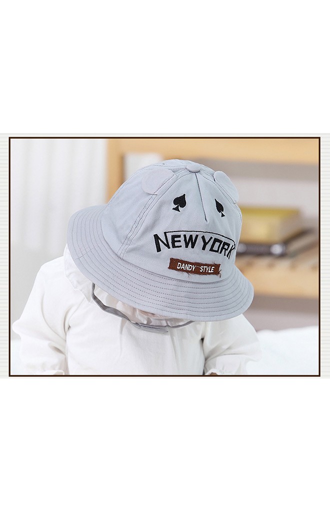 หมวกเด็กปีกรอบปัก NEW YORK แต่งหูน่ารัก
