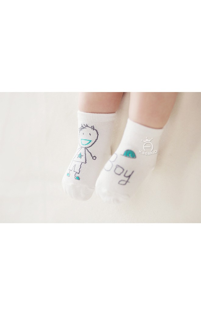 ถุงเท้าเด็กสีขาวลาย Girl และ Boy