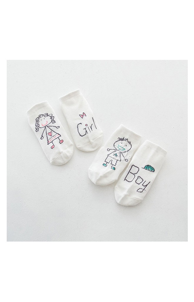 ถุงเท้าเด็กสีขาวลาย Girl และ Boy