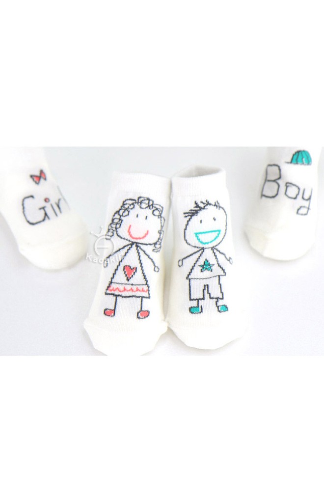 ถุงเท้าเด็กสีขาวลาย Girl และ Boy
