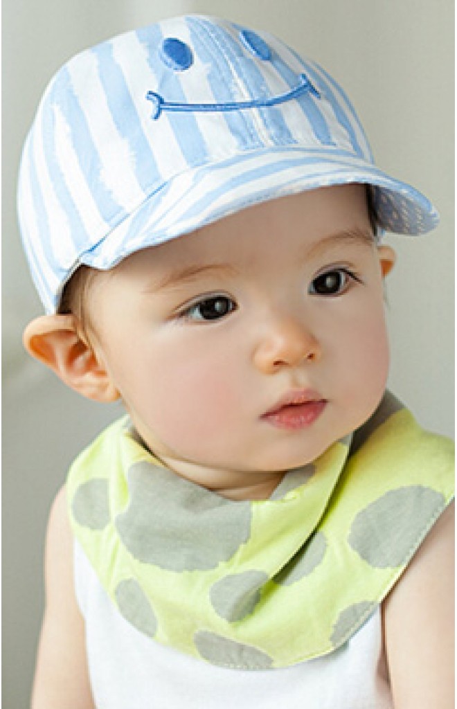 หมวกแก๊ปลายทางปักรูปยิ้ม ปีกอ่อนพับขึ้นได้ หมวกแก๊ปลายทางปักรูปยิ้ม ปีกอ่อนพับขึ้นได้