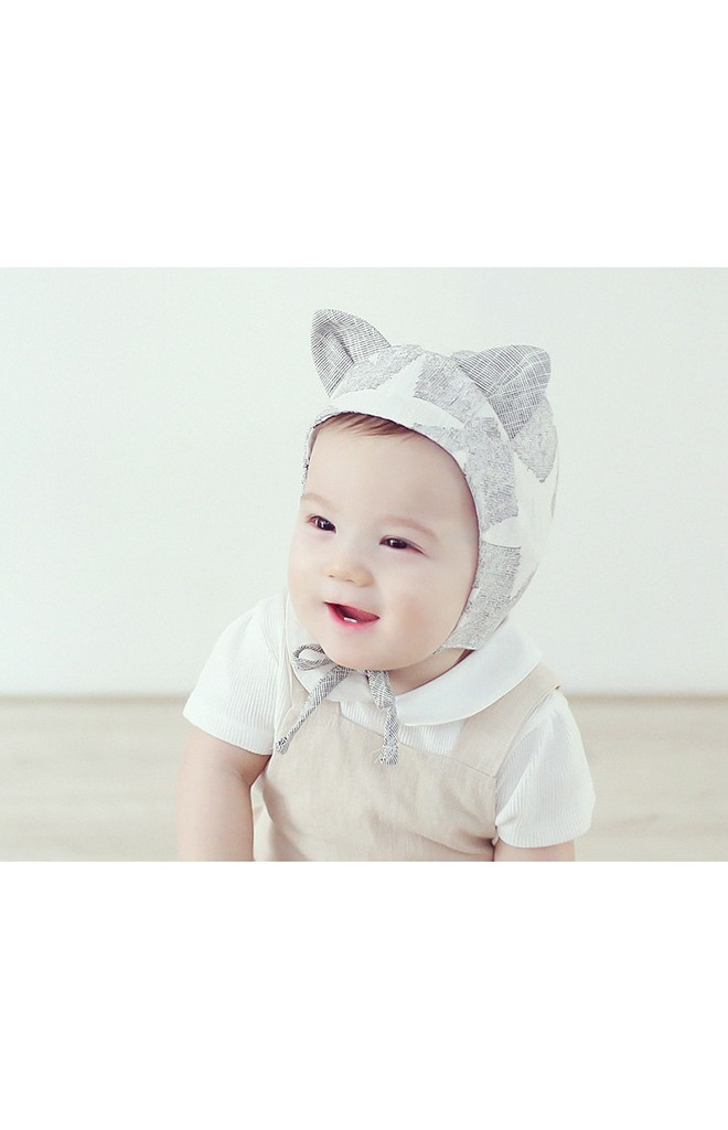 หมวกเด็กเล็กแต่งหูผ้าฝ้ายลายดาว มีสายผูกใต้คาง