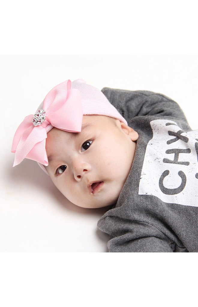 หมวกเด็กแรกเกิดสีชมพูแต่งโบว์ริบบิ้นใหญ่กระดุมเพชรเทียม