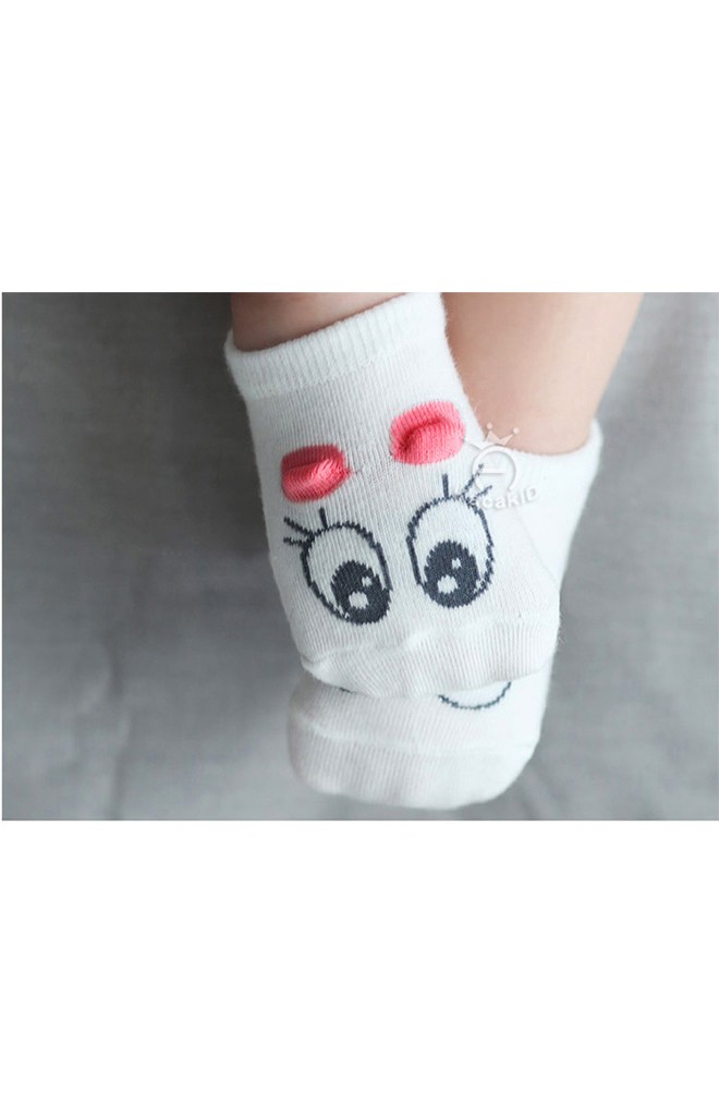 ถุงเท้าเด็กตาโตแต่งคิ้วสี แบบสั้น มีกันลื่น ยี่ห้อ kacakid