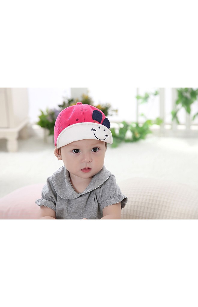 หมวกแก๊ปเด็กแต่งหูกระต่ายเล็ก ปีกหมวกพับขึ้นเป็นหน้ายิ้ม
